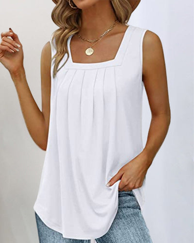 Sleek tank top with trendy square neckline |