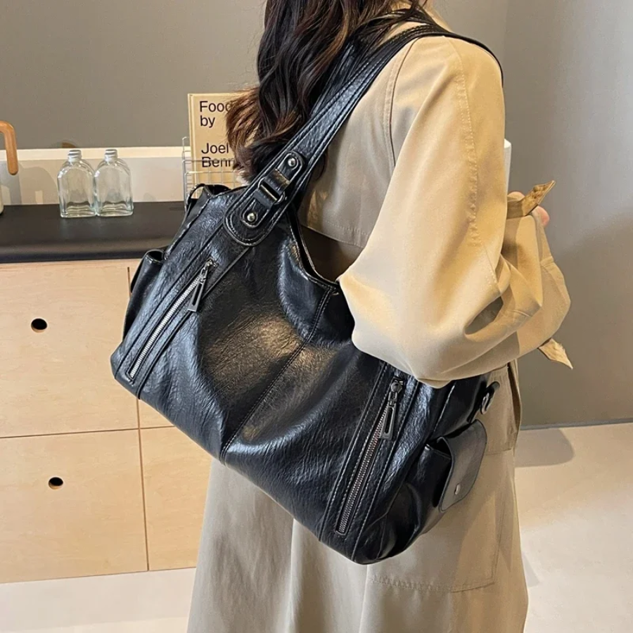 Scarlett Grace | Chic Shoulder Bag