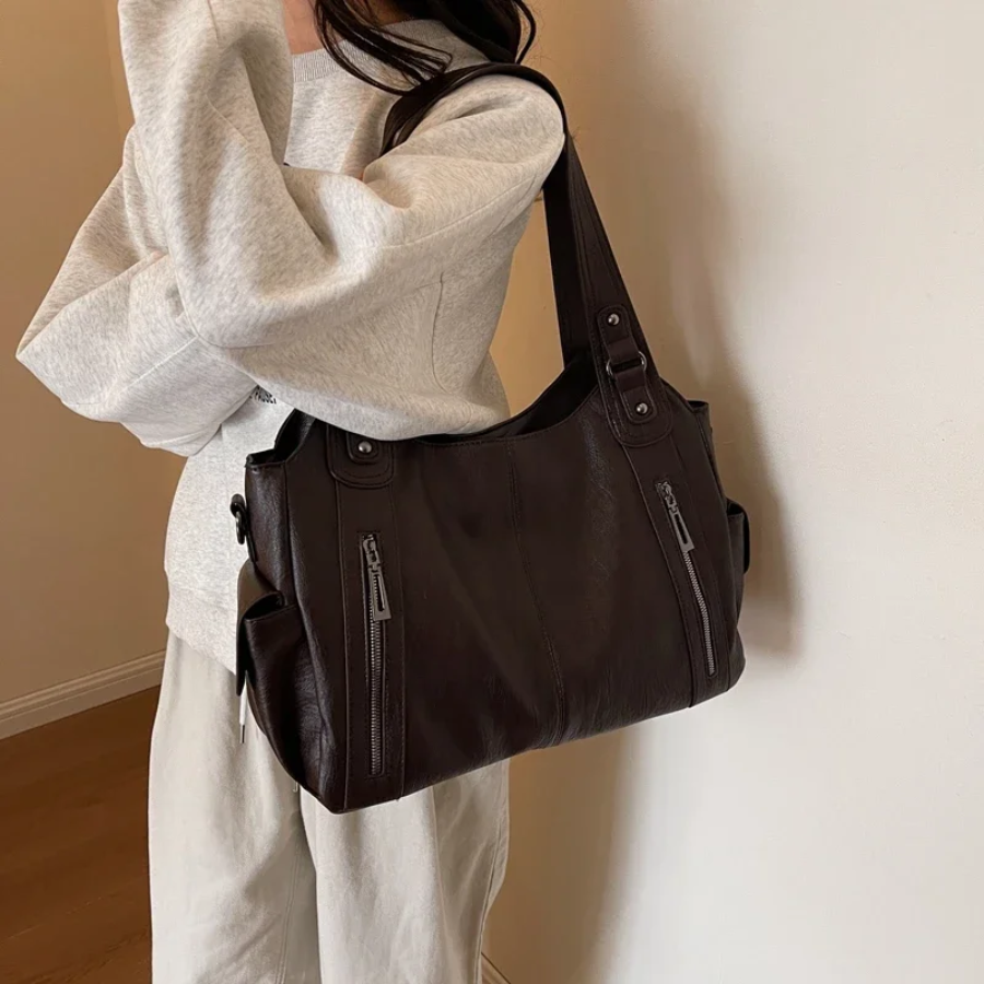Scarlett Grace | Chic Shoulder Bag