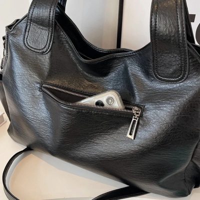 Scarlett Grace | Chic Shoulder Bag