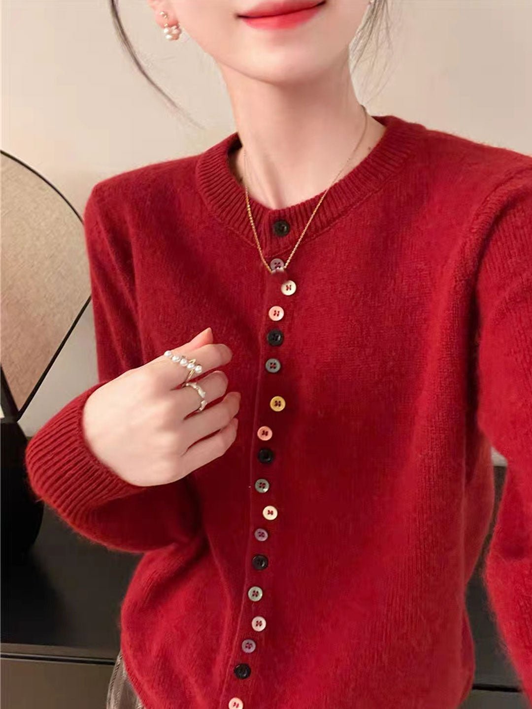 Vana | Timeless Buttoned Cardigan