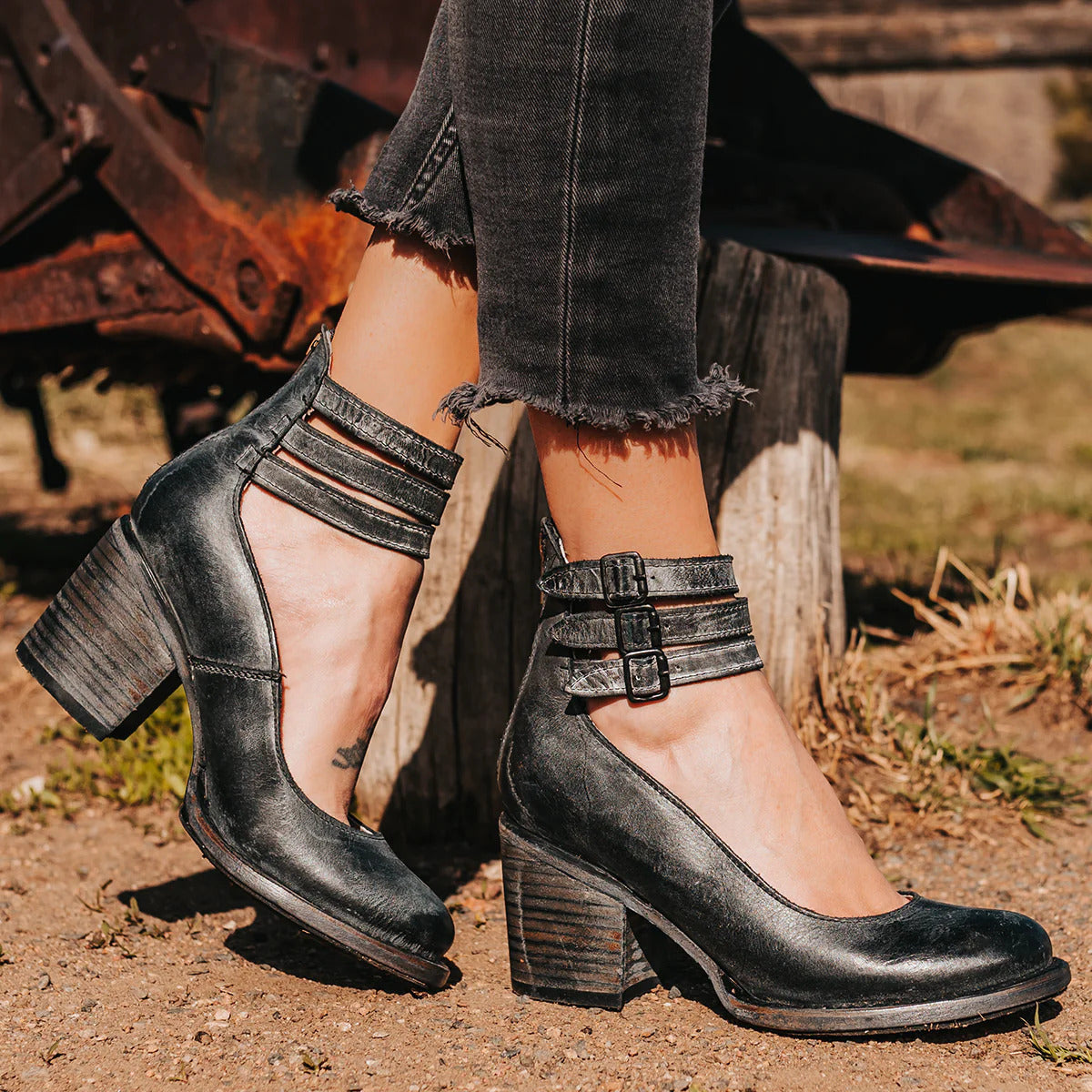 Ginevra | Heels with Straps and Wide Heel