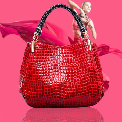 Isabella Timeless Chic | Sleek Croc-Pattern Handbag