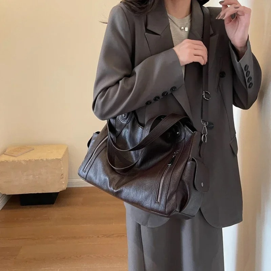 Scarlett Grace | Chic Shoulder Bag