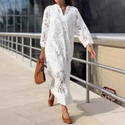 Isabella | Elegant Flowing Lace Dress