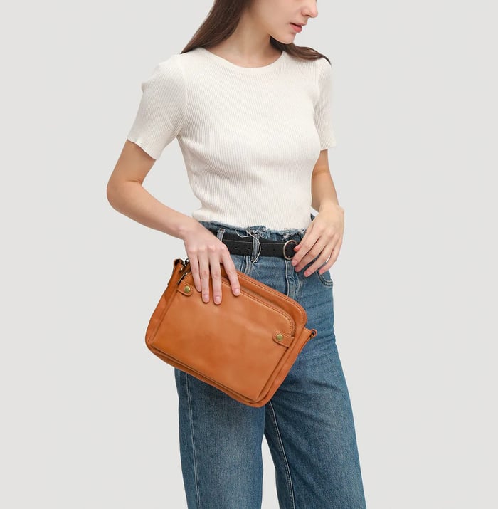 Aria Classic Shoulder Bag | Masterpiece Edition