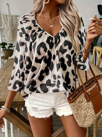 Juliana | Chic Leopard Print Blouse
