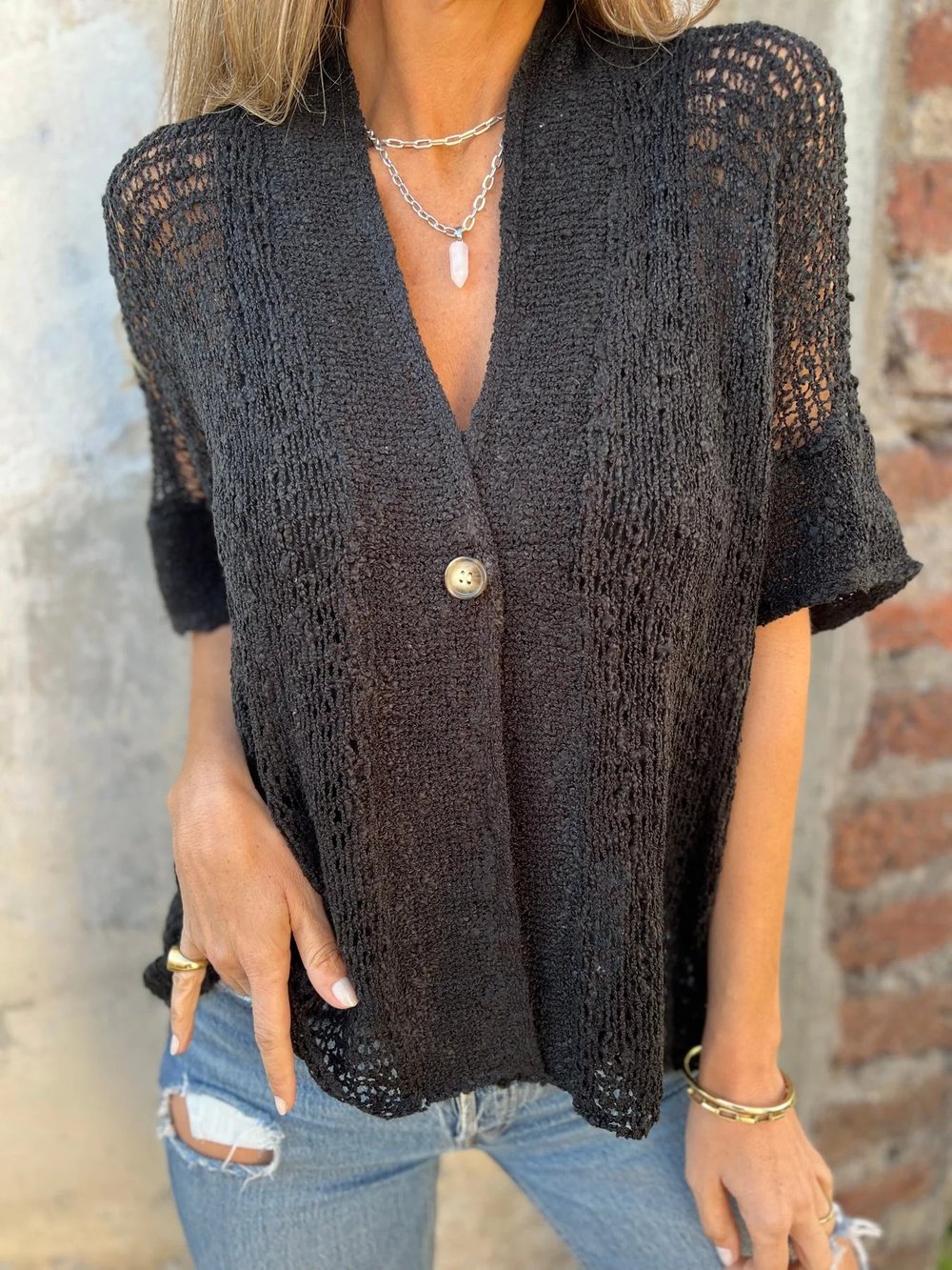 Aditha | Soft V Simplicity Blouse