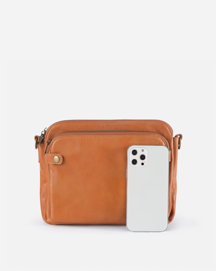 Aria Classic Shoulder Bag | Masterpiece Edition