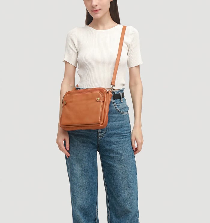 Aria Classic Shoulder Bag | Masterpiece Edition