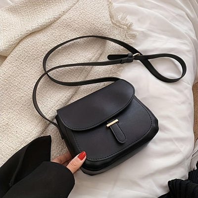 Sophia Vintage Charm | Chic Saddle Crossbody Bag