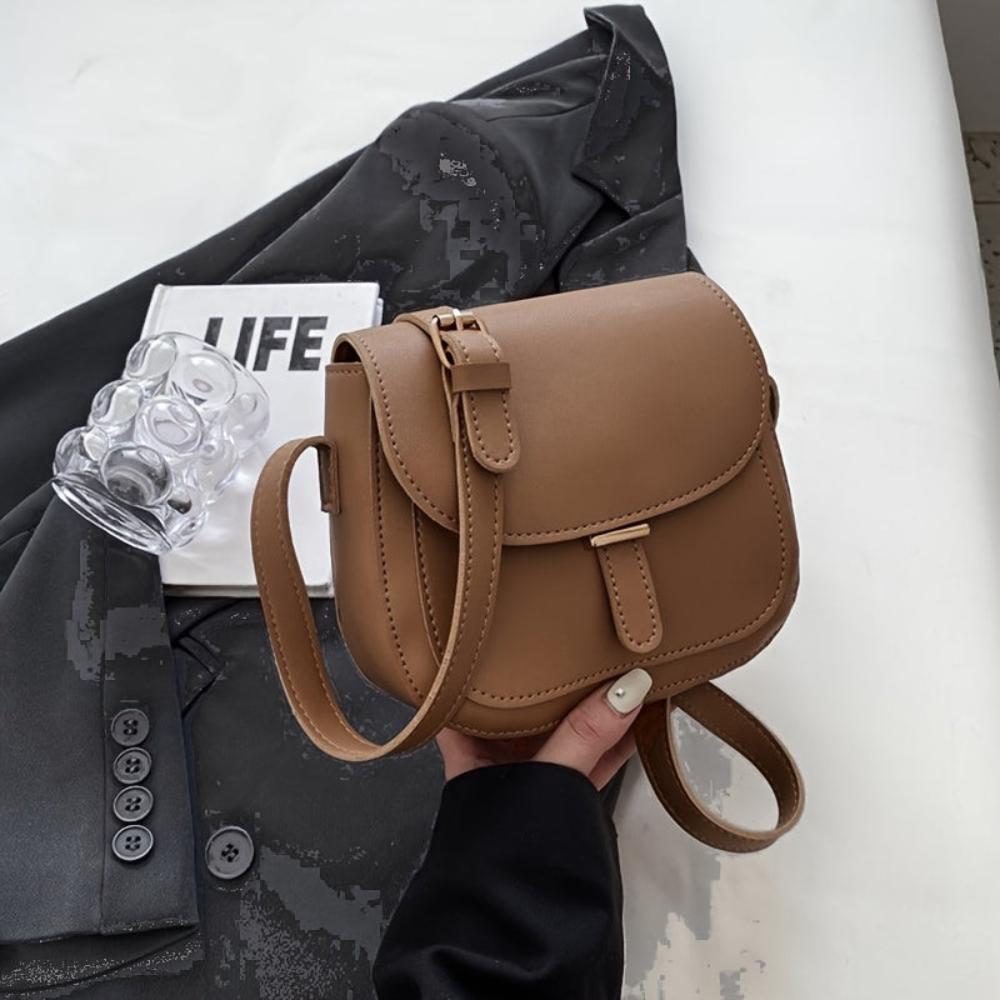 Sophia Vintage Charm | Chic Saddle Crossbody Bag
