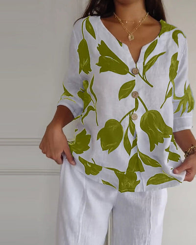 Abigail | Cozy V-Neck Tee