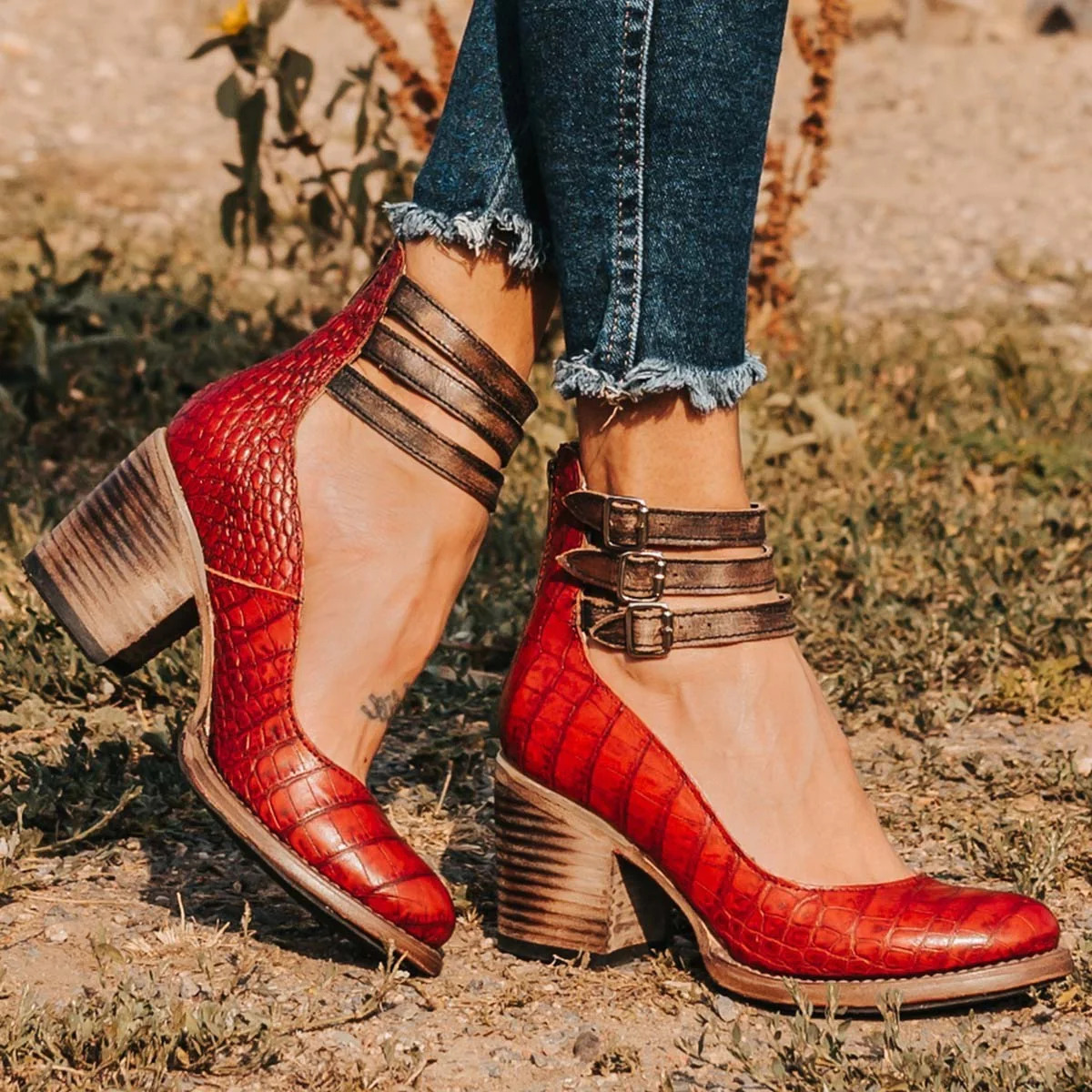Ginevra | Heels with Straps and Wide Heel