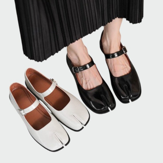 Hannah - Split-Toe Buckle Mary Jane Shoes