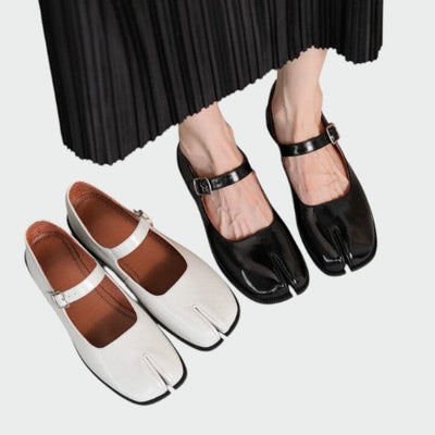 Hannah - Split-Toe Buckle Mary Jane Shoes